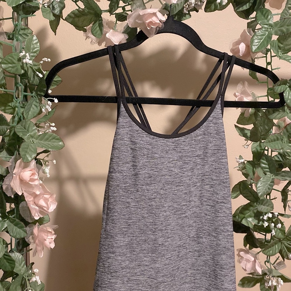 OLD NAVY SIZE XL / workout top / Athletic top / Gym top
